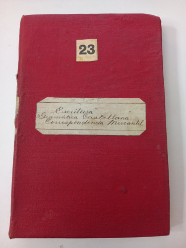 Portada del libro de Guía del Alumno del CIE. Modo de estudiar, hacer y enviar ejercicios y consultas etc.