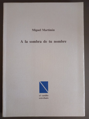 Portada del libro de A la sombra de tu nombre