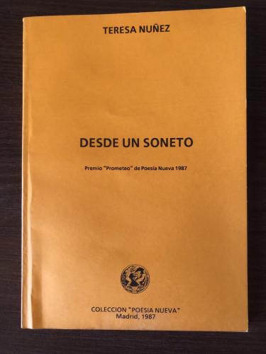 Portada del libro de Desde un soneto (Nuñez, Teresa) Dedicado