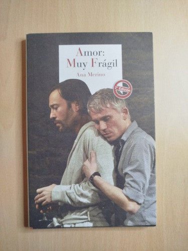 Portada del libro de (Dedicado por el autor) Amor: muy frágil