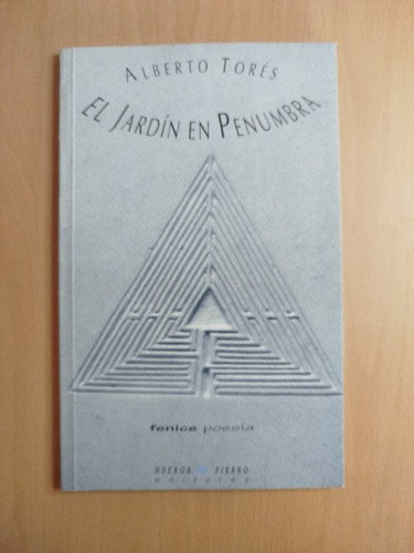 Portada del libro de (Dedicado por el autor) El jardín en penumbra