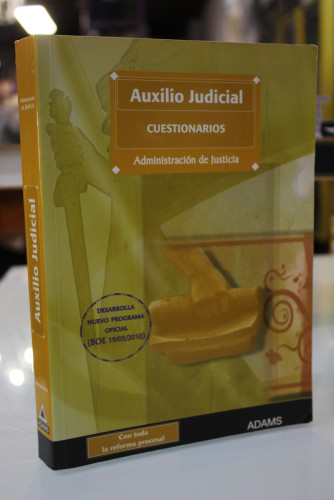 Portada del libro de Auxilio Judicial. Cuestionarios.- Administración de Justicia.- Adams.