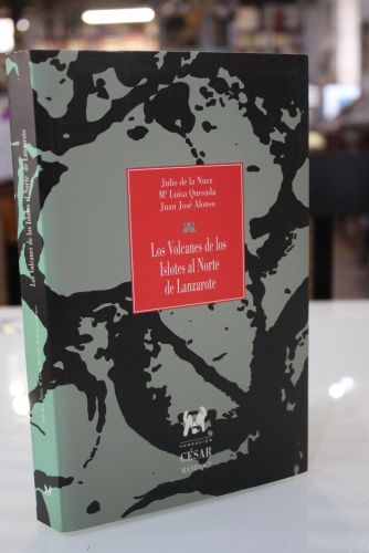 Portada del libro de Los volcanes de los islotes al norte de Lanzarote. Islas Canarias.