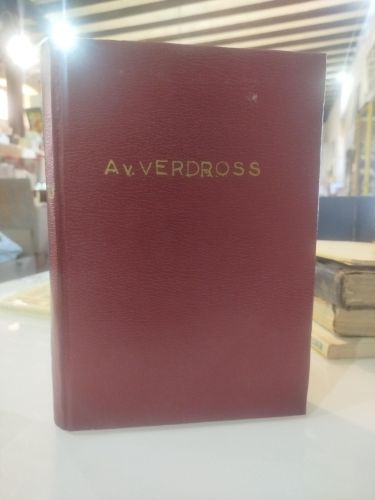 Portada del libro de Derecho Internacional Público