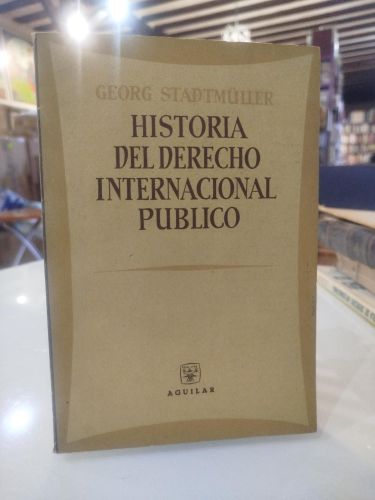 Portada del libro de Historia del Derecho Internacional Público
