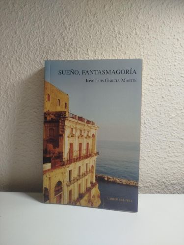 Portada del libro de Sueño, fantasmagoría. Ensayo de ficción