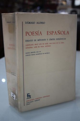 Portada del libro de Poesía española. Ensayo de métodos y límites estilísticos.