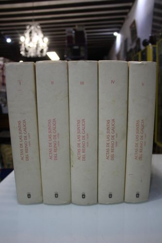 Portada del libro de Actas de las juntas del Reino de Galicia.- 5 volúmenes.