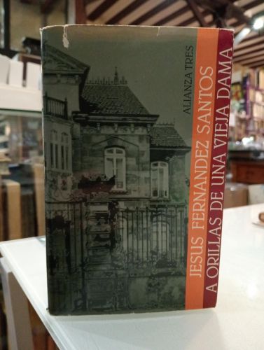 Portada del libro de A orillas de una vieja dama [Dedicado]