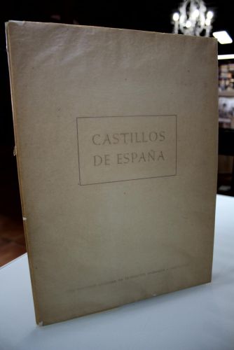 Portada del libro de Castillos de España.- 1954.- 12 láminas.