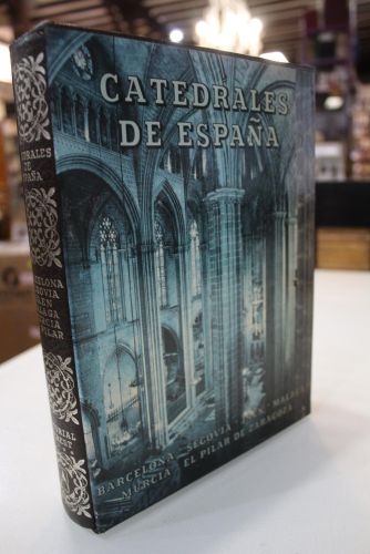 Portada del libro de Catedrales de España. Tomo V. Barcelona, Segovia, Jaén, Málaga, Murcia, El Pilar de Zaragoza.