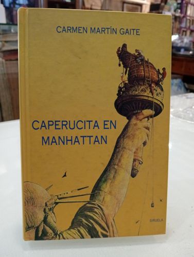 Portada del libro de Caperucita en Manhattan [Dedicado]