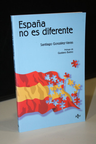Portada del libro de España no es diferente. (Ensayo)