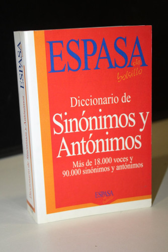 Portada del libro de Espasa de bolsillo. Diccionario de Sinónimos y Antónimos.