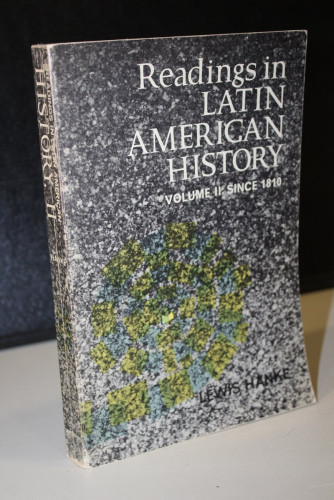 Portada del libro de Readings in Latin American History. Volume II: since 1810. Selected Articles from the Hispanic American...