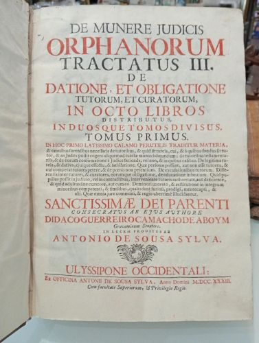 Portada del libro de De munere judicis orphanorum tractatus III. De datione, et obligatione. 2 tomos en Vol. 1, 3 tomos en...