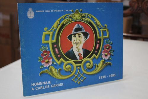 Portada del libro de Homenaje a Carlos Gardel. 1935-1985.