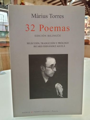 Portada del libro de 32 poemas