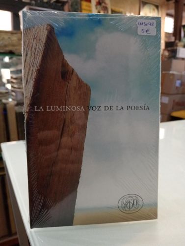 Portada del libro de La luminosa voz de la poesía