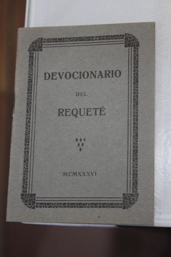 Portada del libro de Devocionario del Requeté.- 1936.