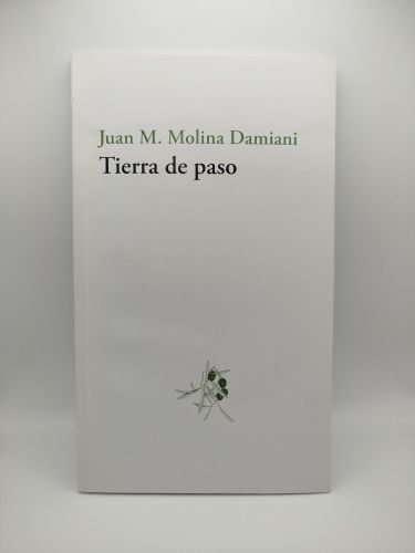 Portada del libro de Tierra de paso