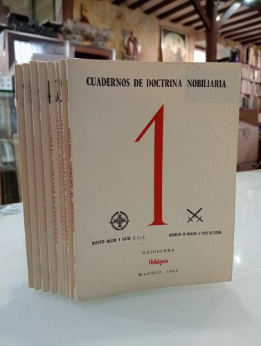Portada del libro de Cuadernos de Doctrina Nobiliaria. 8 tomos