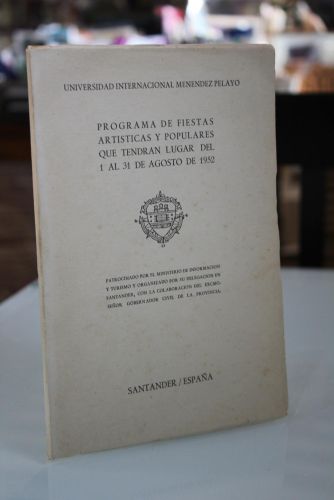 Portada del libro de Programa de fiestas artísticas y populares que tendrán lugar del 1 al 31 de agosto de 1952