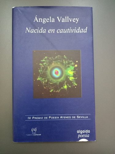 Portada del libro de Nacida en cautividad